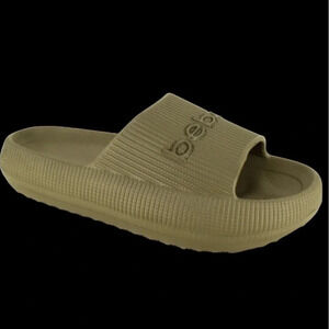 Bebe Malaga Olive 🫒 foam slides  Sz 10